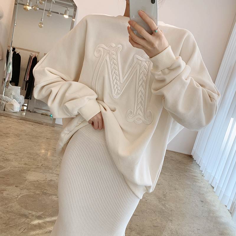 セーター ワイド シルエット レディース 刺繍 長袖 ニット 白 長袖 ハイネック かわいい きれいめ 春 秋 冬 10代 20代 お出かけ 女子会 休日 普段使い 暖かい 防寒 フリーサ 大人可愛い 4,858円