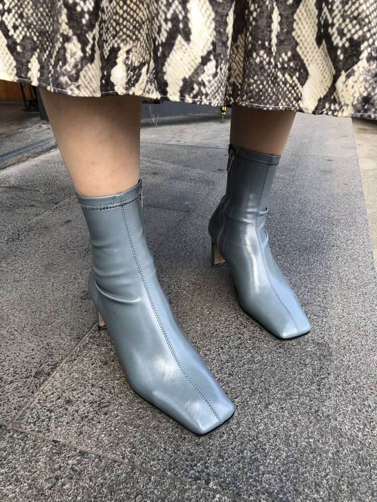 ブーツ ショートブーツ ヒール l 厚底 スクエアトゥ 革 合皮 かわいい 大人可愛い シンプル カジュアル 上品 おしゃれ かっこいい フォーマル エレガント きちんと感 無地 秋 冬 10代 2 8,528円