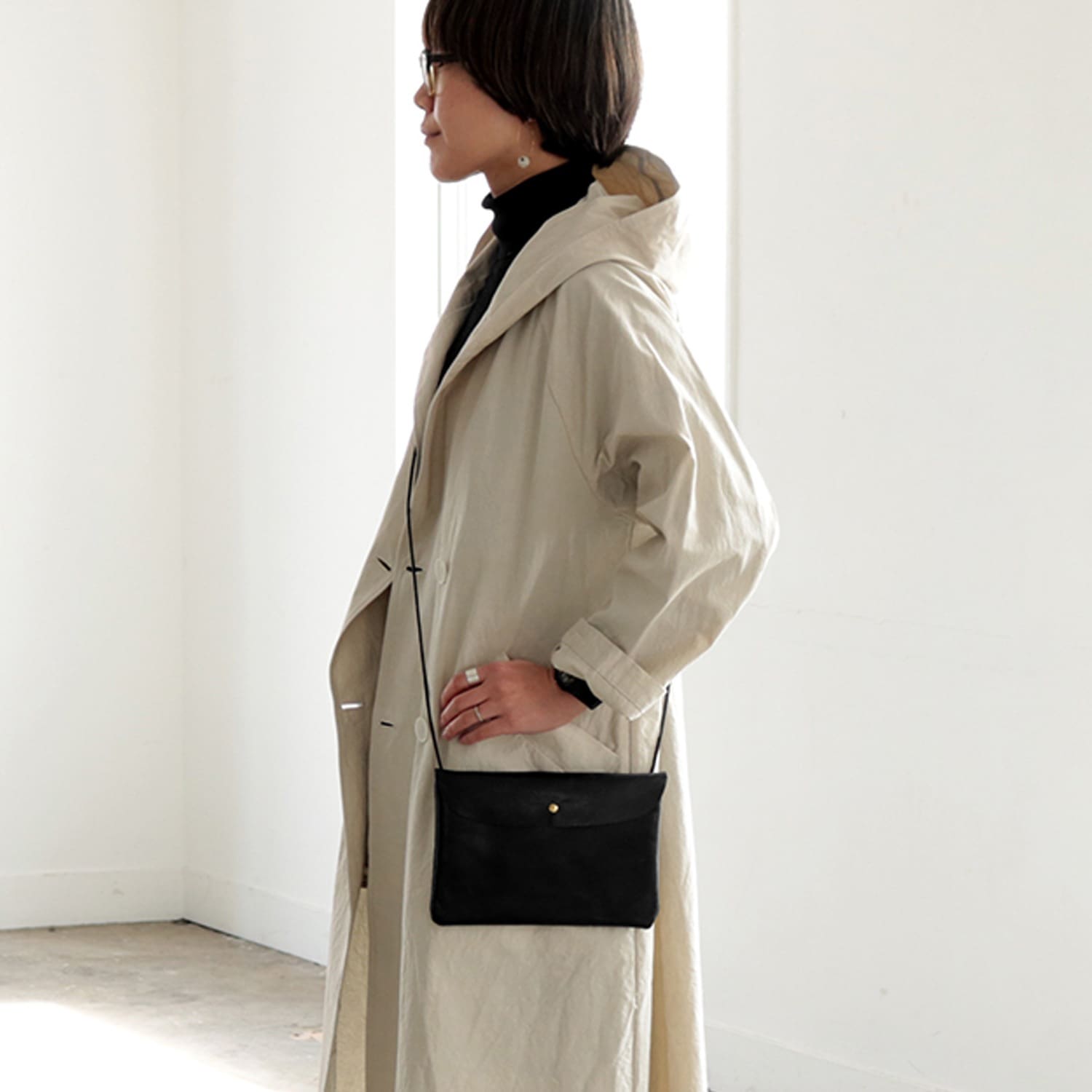 ショルダーバッグ ポシェット レディース 斜めがけ 軽量 小さめ ブラック 黒 02110011-49-00