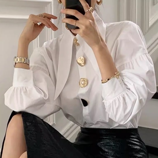 レディース シャツ ブラウス 7分袖 ボリューム袖 ドロップショルダー 襟付き 角襟 フェミニン シフォン 薄手 ビジュー きれいめ 上品 おしゃれ かっこいい レトロ 個性的 クール モード系