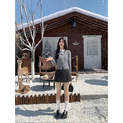 ウールの半身のスカートのズボンの女性の秋冬の高い腰の防の抜けているカジュアルな短いスカートのA字の組み合わせ