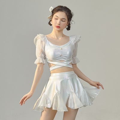 水着 半袖 フリル かわいい 大人可愛い きれいめ シンプル カジュアル ナチュラル 大人 大人っぽい おしゃれ お洒落 主役級 存在感 女っぽ ラブリー キュート スタイリッシュ
