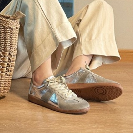 2024年新作 レディースミリタリースニーカードイツ軍トレーニングシューズ風 本革レトロツートンデザイン ホワイトベース スポーツ＆カジュアル兼用