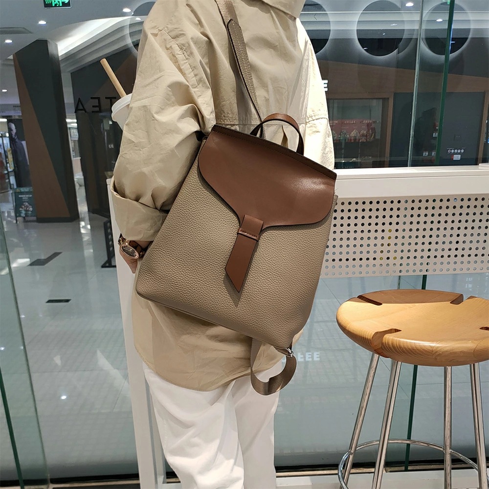 本革 リュック レディース 牛革 バッグ レザー コンパクトリュック 大人 小さめ おしゃれ バック 通勤 革 軽い 柔らかい かばん ビジネスリュック 大容量 女性 リュックサック 通学 軽量 軽い