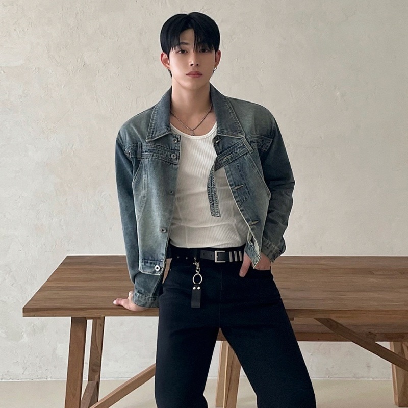 レトロなウォッシュドデニムジャケットメンズ秋のルーズショートジャケット韓国版ニッチラペルコートのトレンド