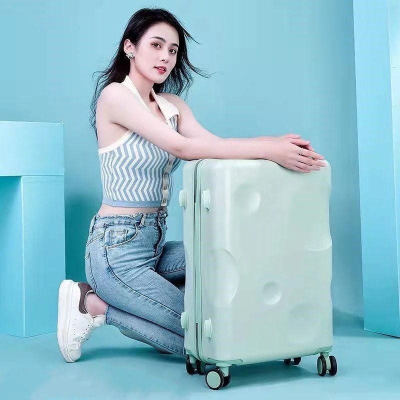 スーツ ケース 機 内 超軽量 キャリー バッグ 静音 耐 衝撃 360 度 回転 パスワード ローク 搭載 ファスナー 式 旅行 ビジネス 出張 13 泊 対応