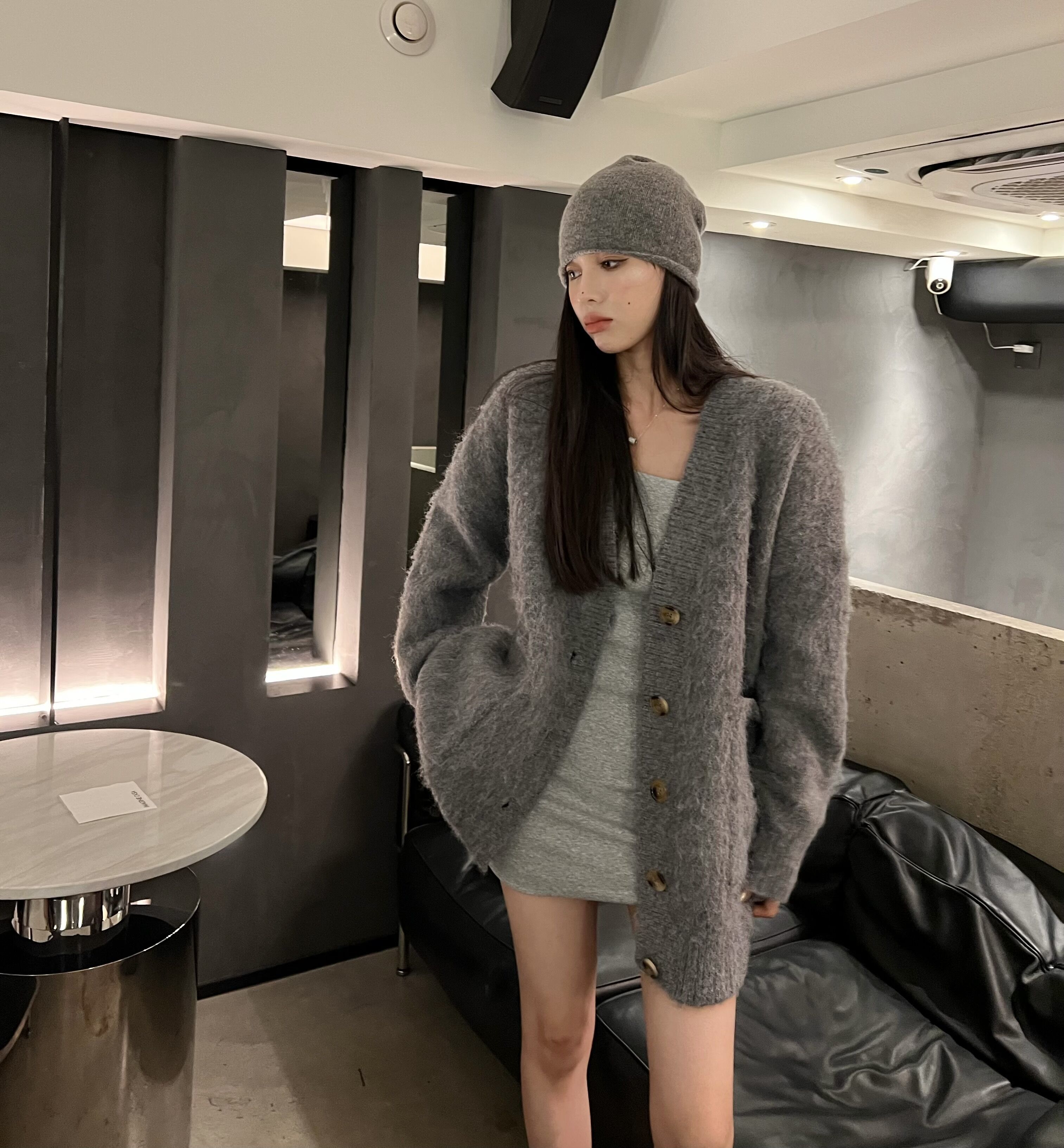 トップス カーディガン ガウン もこもこアウター 前開き ロング丈 長袖 デコルテ 袖あり 前開き ボタン かわいい お洒落 おしゃ 10代 20代 30代 秋 冬 女性用 女の子 お出かけ 女子会