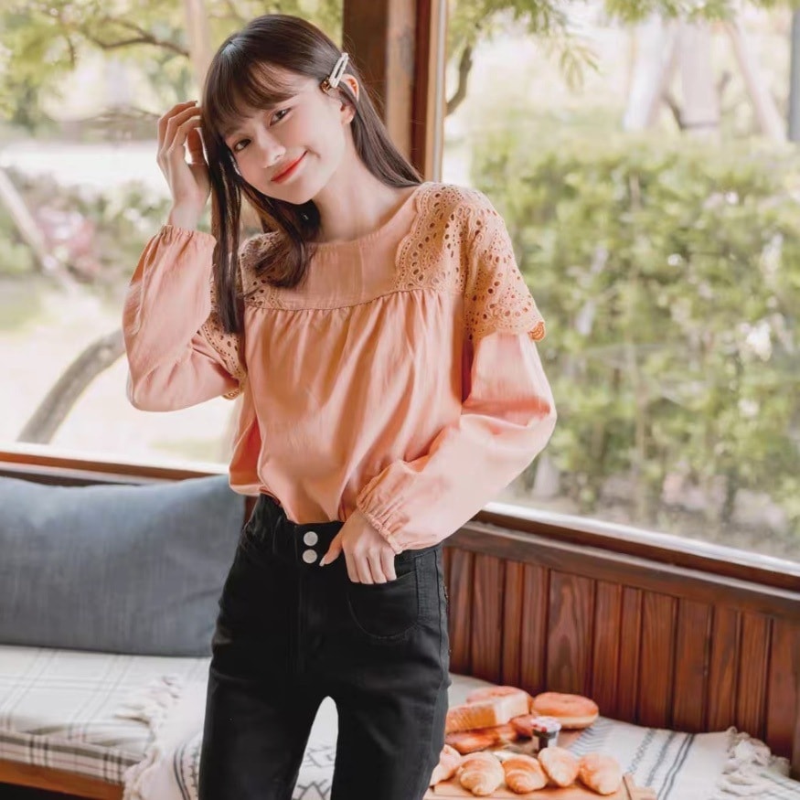 レディース トップス シャツ ブラウス 長袖 Uネック ラウンドネック フェミニン レース 刺繍 かわいい 大人可愛い おしゃれ レトロ ガーリー 抜け感 ラブリー キュート ロマンティック 7,879円