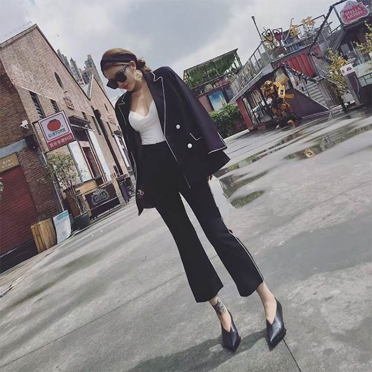 配色 パイピング テーラードジャケット サイドライン フレア パンツ セットアップ スーツ アンクル丈 袖あり 長袖 Vネック 襟付き フレア ポケット ハイウエスト 前開き 上下セット 2点セット