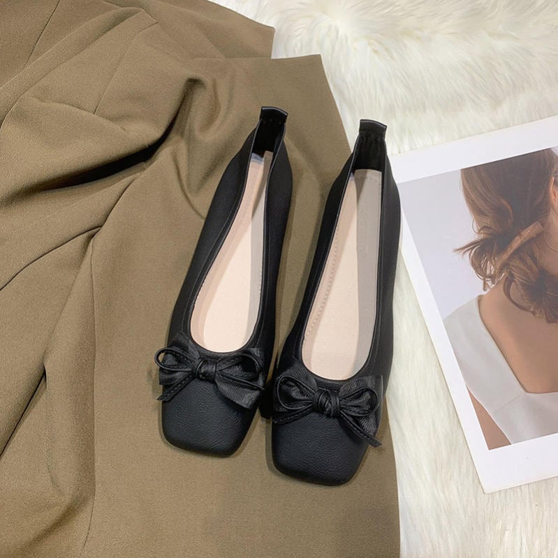 500円OFFクーポン ローヒール 1cm ぺたんこ バレエシューズ パンプス レディース スクエアトゥ 蝶結び クッション 低反発 歩きやすい ウォーキング コンフォート ママ フラットパンプス ベ 7,258円