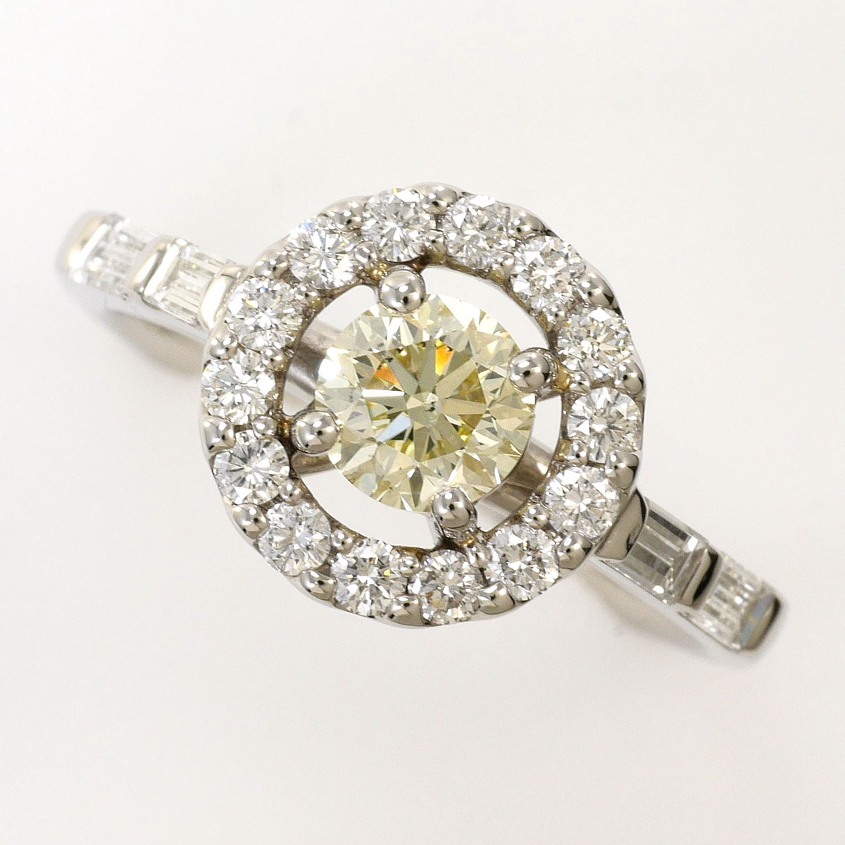 PT900 プラチナ リング・指輪 14号 イエローダイヤモンド 0.638ct ダイヤモンド 0.60ct SI2 鑑定書 総重量約6.1g ジュエリー 中古