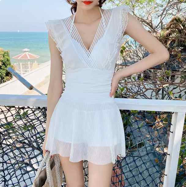 水着 ワンピース水着 スイムウェア ワンピース パッド付き フリル ハイウエスト かわいい 大人可愛い シンプル カジュアル ナチュラル 大人っぽい おしゃれ お洒落 レトロ 存在感 ラブリー キュー