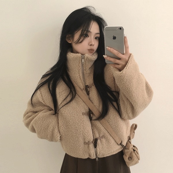 [核厚暖かい！/キルティング裏地] クマのように丸くて可愛いフィットボア ポグル ハイネック トッポッキ ダッフル ストリング ツーウェイ クロップ ショートジャケット ジャンパー (3color)