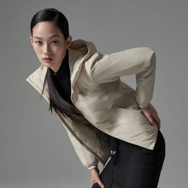 25 F/W NJ3NR85B 女性ブベフーディー