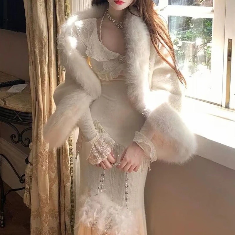 イレギュラーなフォルムのワンピース長袖ケープコート洗練された春秋服などエレガントでスタイリッシュなレディース2ピースセットです