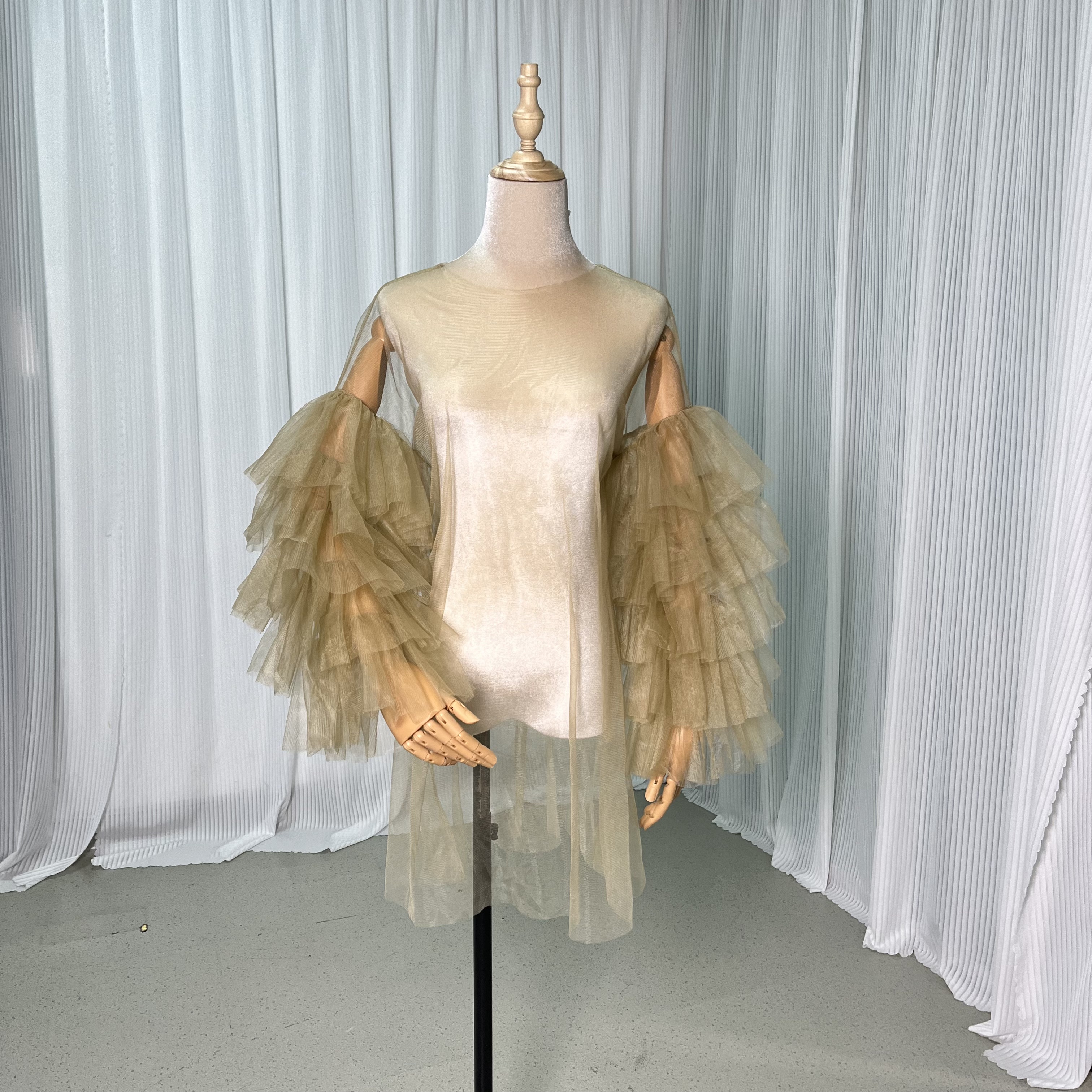 カラードレス ゴールド ソフトチュール 取り外し ラウンドネック トップス