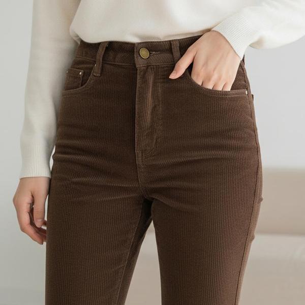 女性コーデュロイブーツカットパンツ ゴールデンパンツ
