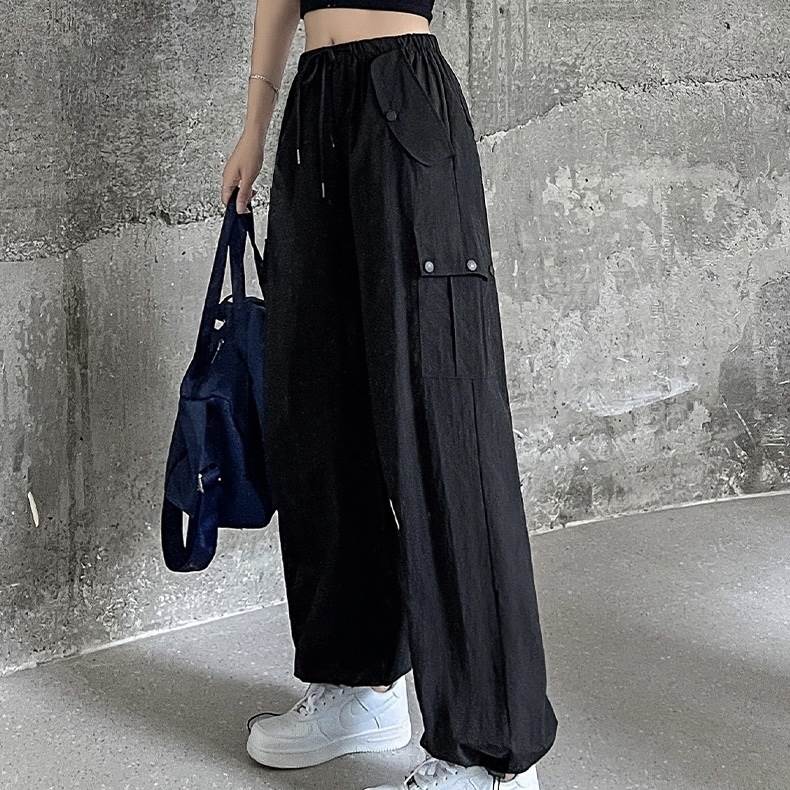 ボトムス パンツ ズボン ワイドパンツ レギュラー丈 ルーズ ハイウエスト ウエストゴム 伸縮性 薄手 ナイロン 大人可愛い きれいめ シンプル カジュアル 大人 上品 お洒落 かっこいい レトロ 大
