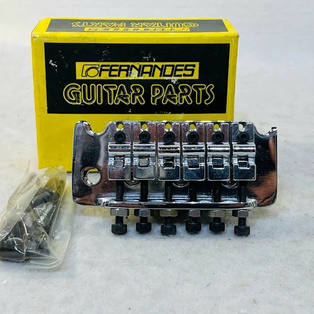 【未使用】フェルナンデス　FERNANDES　FRT1C　鉄サドル付きブリッジ　クローム　シルバーネジに錆あり