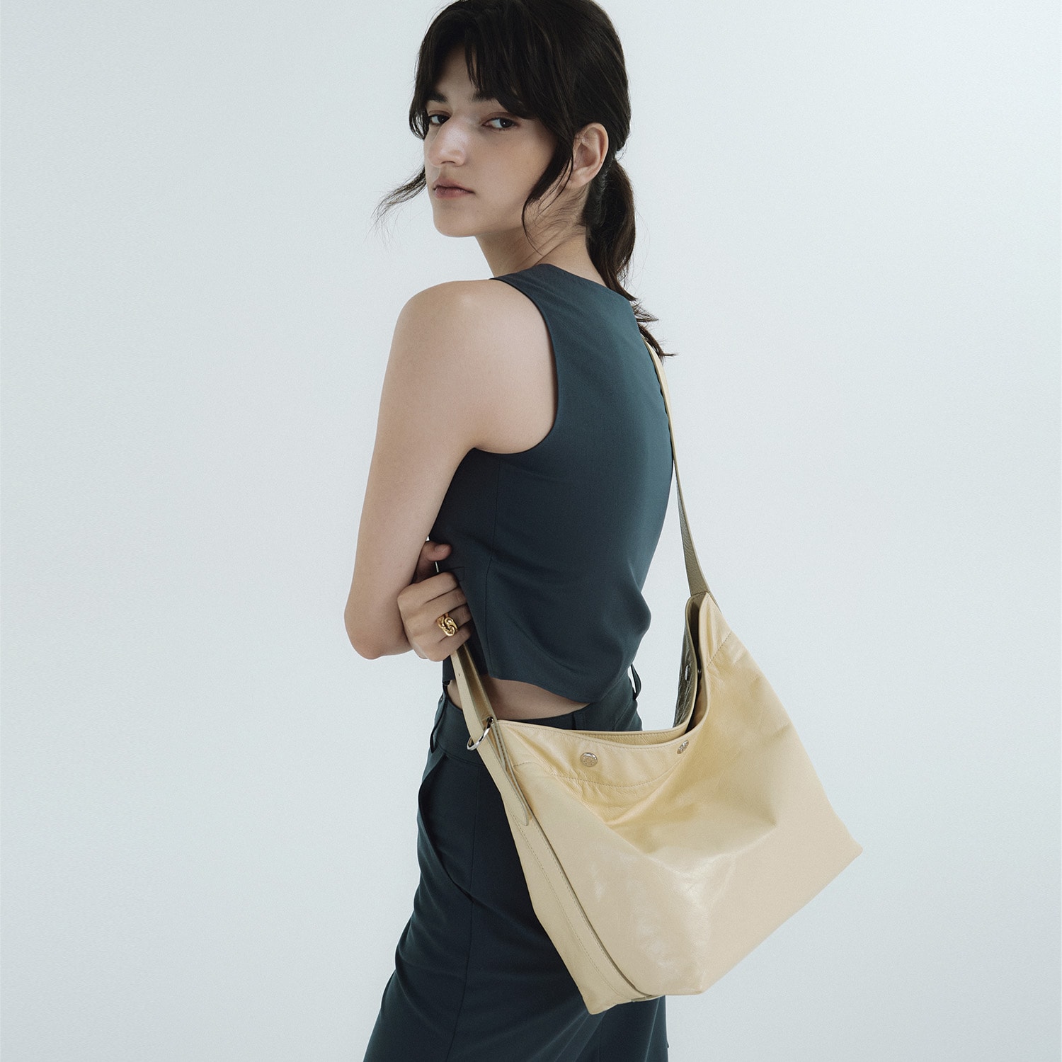 【VUNQUE】 PERFEC BUTTON UP SOFT HOBO S : MILKY YELLOW