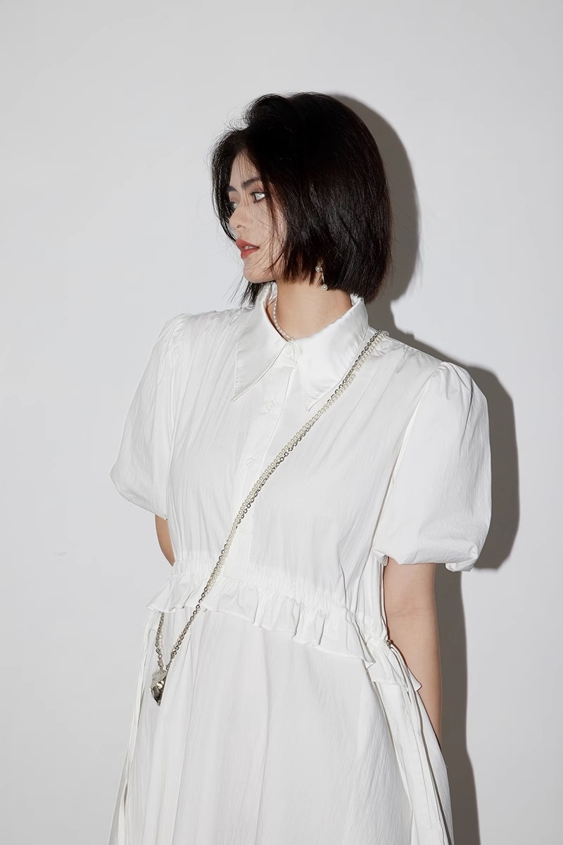 パフスリーブ ドレス 女性 デザインセンス ニッチ シャツ Aラインスカート 夏 個性的 ワンピース 膝丈 ひざ丈 膝下 袖あり 半袖 襟付き 大人可愛い シンプル カジュアル 大人 上品 おしゃれ