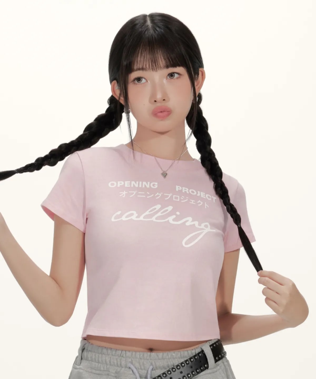 [IVE REI モデル着用] W Cropped Calling Half T Shirt - Pink, Yellow 韓国の人気ファッションブランド