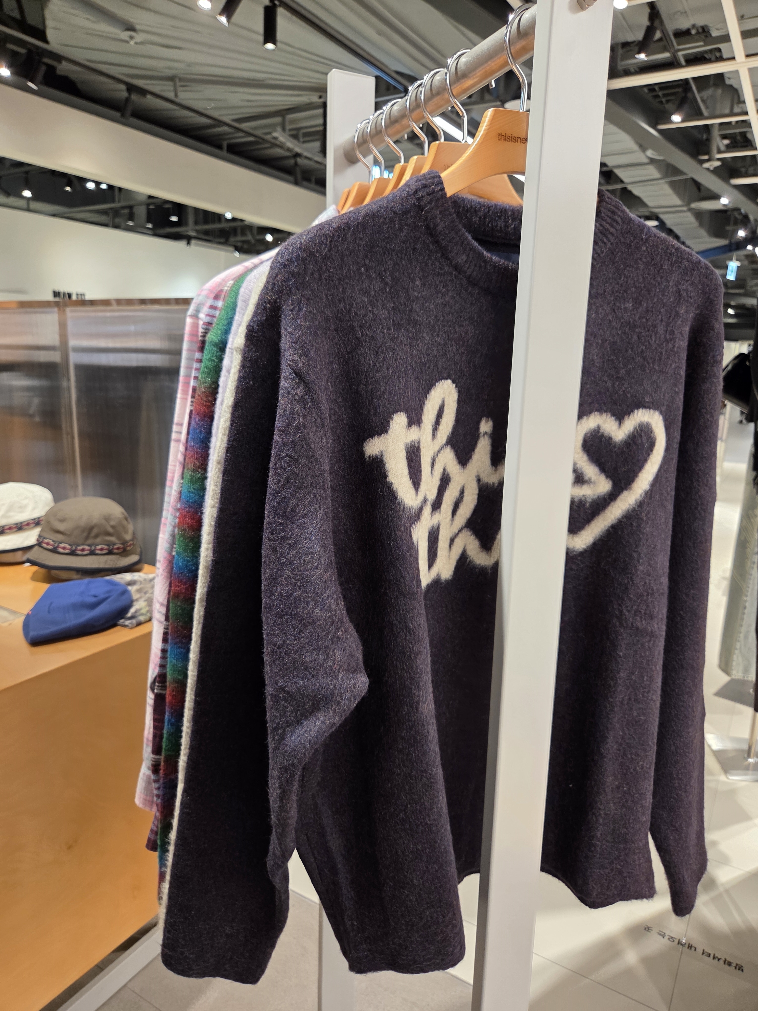 【THISISNEVERTHAT】 25FW HEART LOGO KNIT SWEATER : 4COLORS