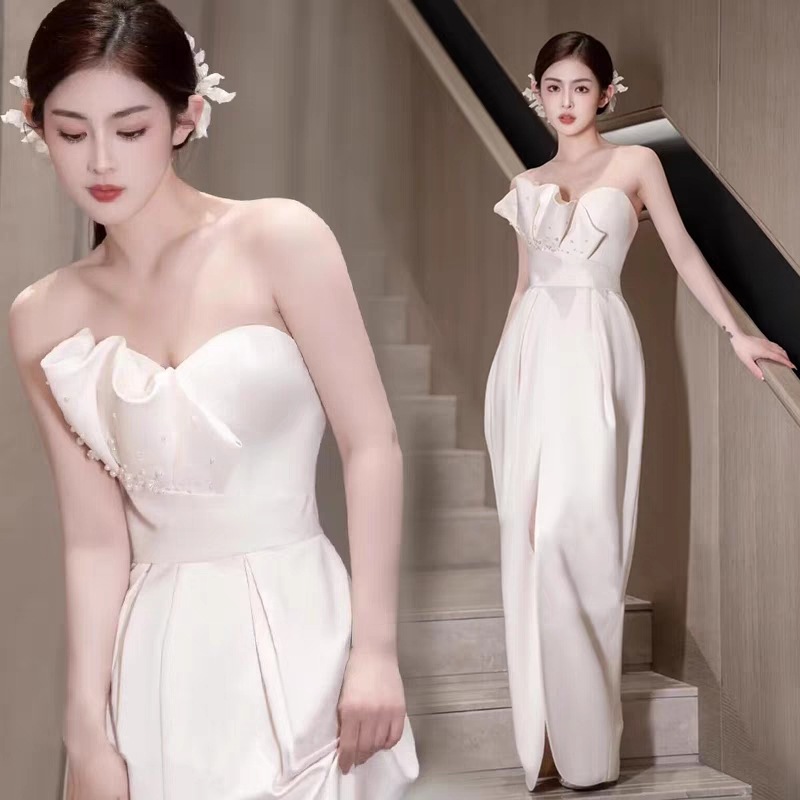 ウェディングドレス サテンのノースリーブドレス ホワイトのウェディングドレス 二次会 花嫁 海外挙式 お呼ばれドレス フォト 披露宴