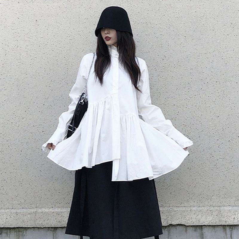 女性の不規則な白い長袖シャツ秋新しいスタンドカラーシャツ斜め非対称ミドルレングスレディースシャツ多目的ファッション無地シンプルカジュアルシャツ