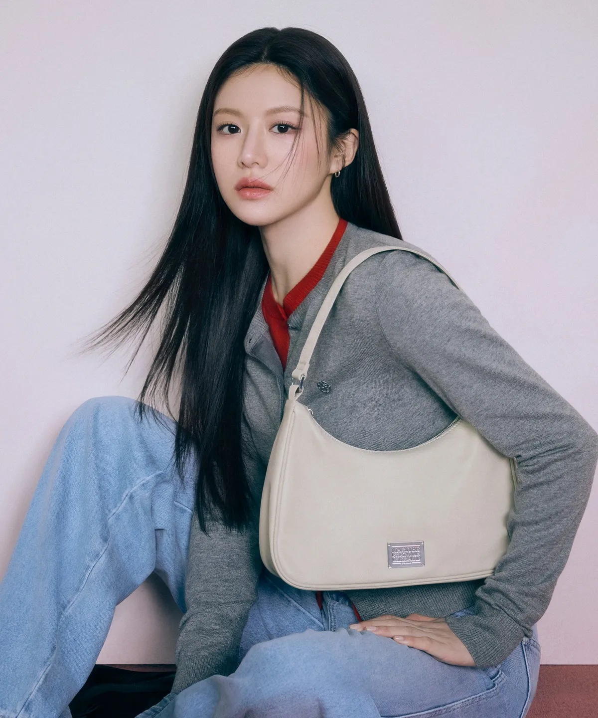[コ·ユンジョン着用] CLASSIC LOGO HOBO BAG 2color 韓国の人気ファッションブランド