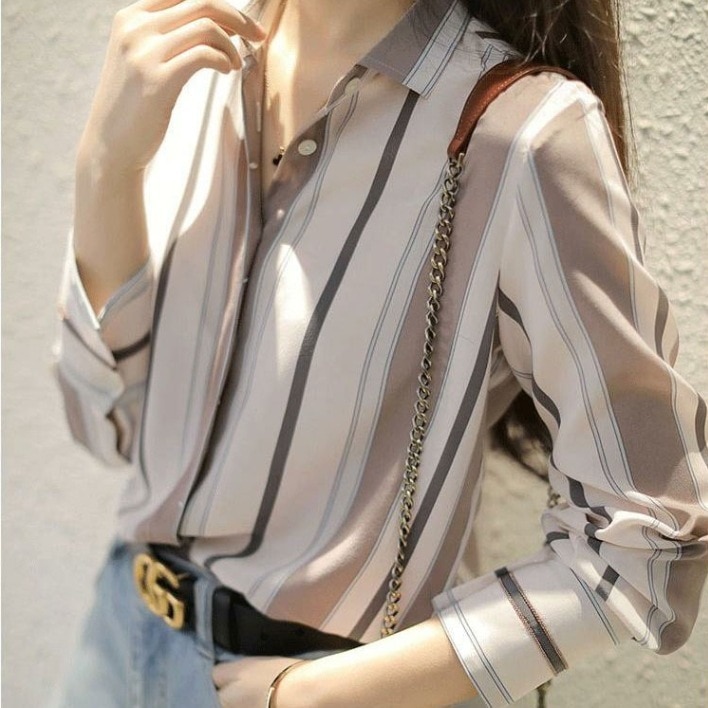 ブラウス レディース トップス ストライプ 長袖 Vネック 大人スタイル 上品 気品 オフィス ブラック ネイビー ベーシック モダン 可愛い ママ レディース ブラウス ストライプ柄 Vネック \u203b写真追加 シャツ トップス