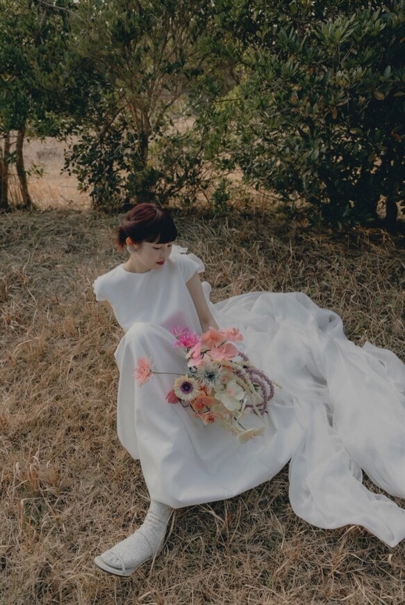 実例写真！ ウエディングドレス ホワイト ふんわりシフォン 上品！ リボン 取り外し袖 結婚式/披露宴