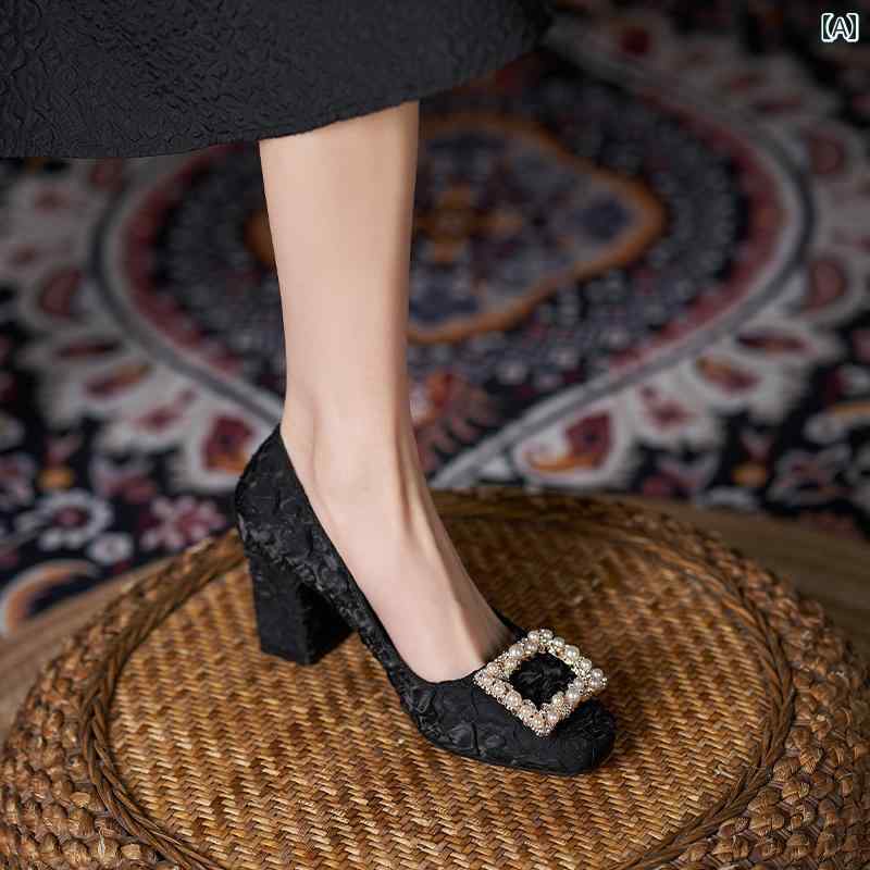 ハイヒール　シューズ　レディース 大きいサイズ レディースシューズ 41 43 太い mm 幅の 足に ハイヒール 尖った つま先 ヒール 浅い 口 パール スクエアバックル シングル シューズ レデ 5,613円