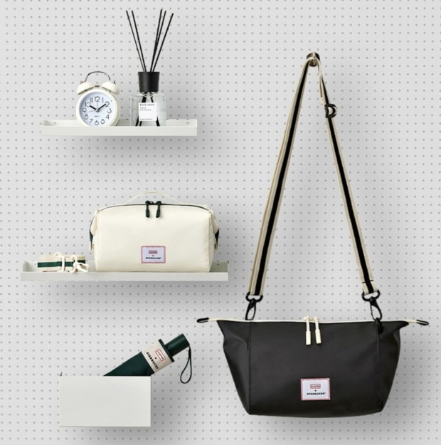 [STARBUCKS+HUNTER コラボ]スターバックス 2ウェイポーチ IVORY/韓国スターバ グッズ/HUNTER/ 防水ポーチ/梅雨/ポーチ/スターバックスグッズ