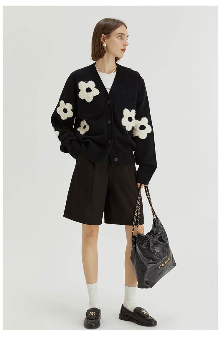 秋 セーター ジャケット アウター セーター カーディガン ジャケット 上着 ショート丈 ミディアム丈 袖あり ボリューム袖 Vネック 襟なし シングルブレスト レギュラー 刺繍 伸縮性 ボタン ポリ 9,037円