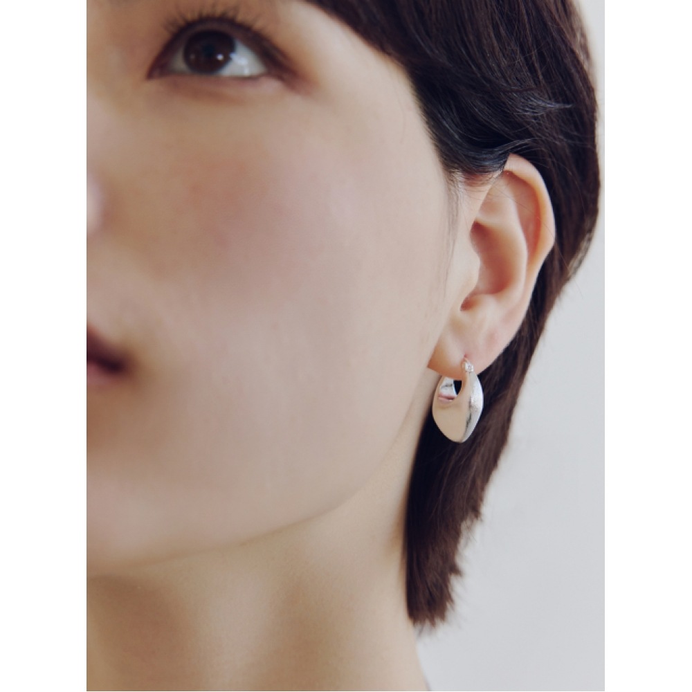ENUFF ハッシュフープピアス