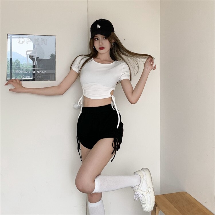 早い者勝ち 香港フレーバー 短いスタイル 半袖 Tシャツ+ドローストリングカジュアル ショートパンツ