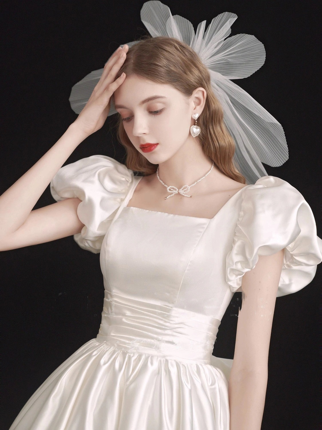 フレンチライトウェディングドレスサテンスタイルフォレストレトロ旅行写真花嫁結婚式婚約ドレス女性白パフスリーブ30%制限 4,914円