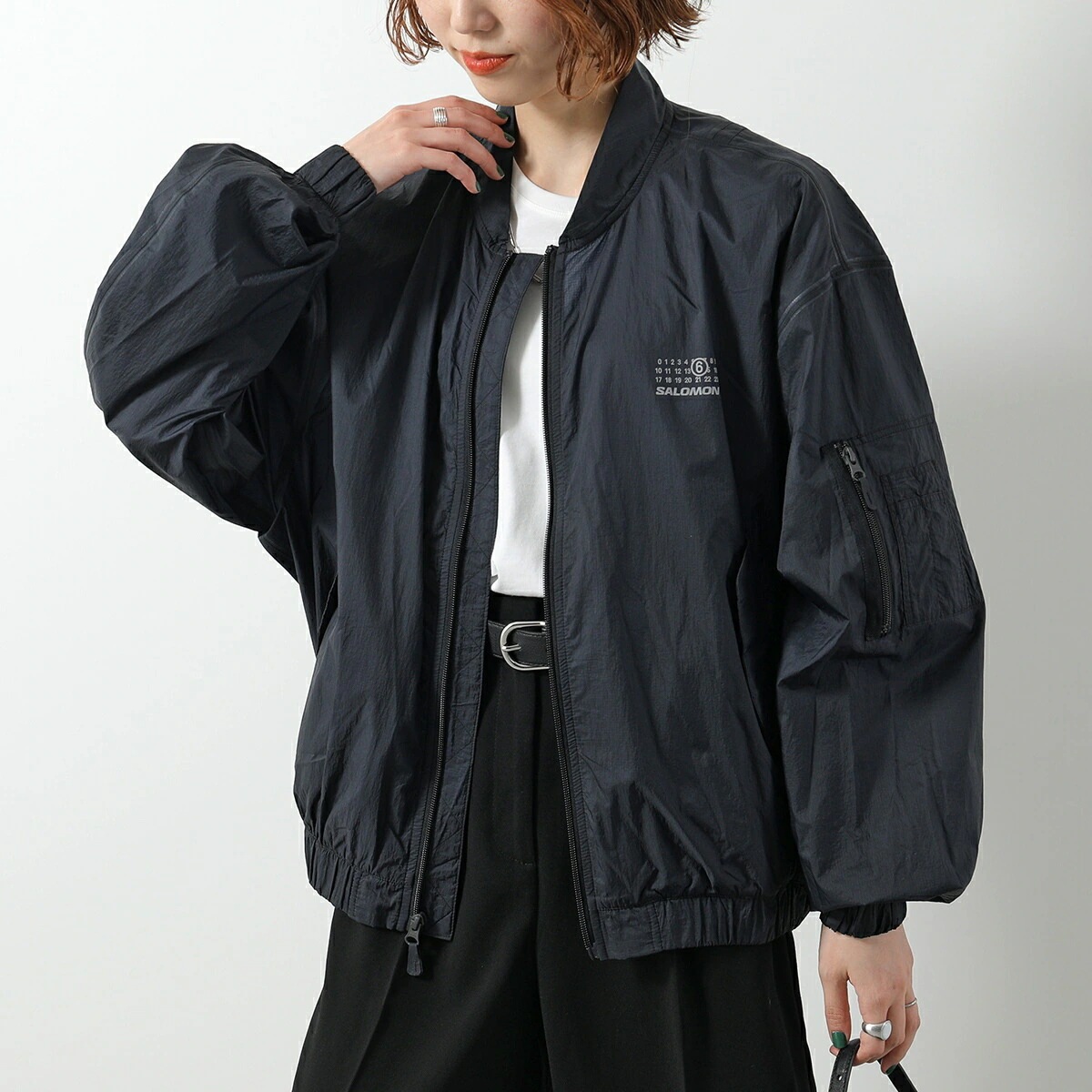 MM6 × SALOMON エムエムシックス メゾンマルジェラ サロモン コラボ スポーツジャケット S52AM0327 M35418 レディース ナイロン ブルゾン ロゴ 900