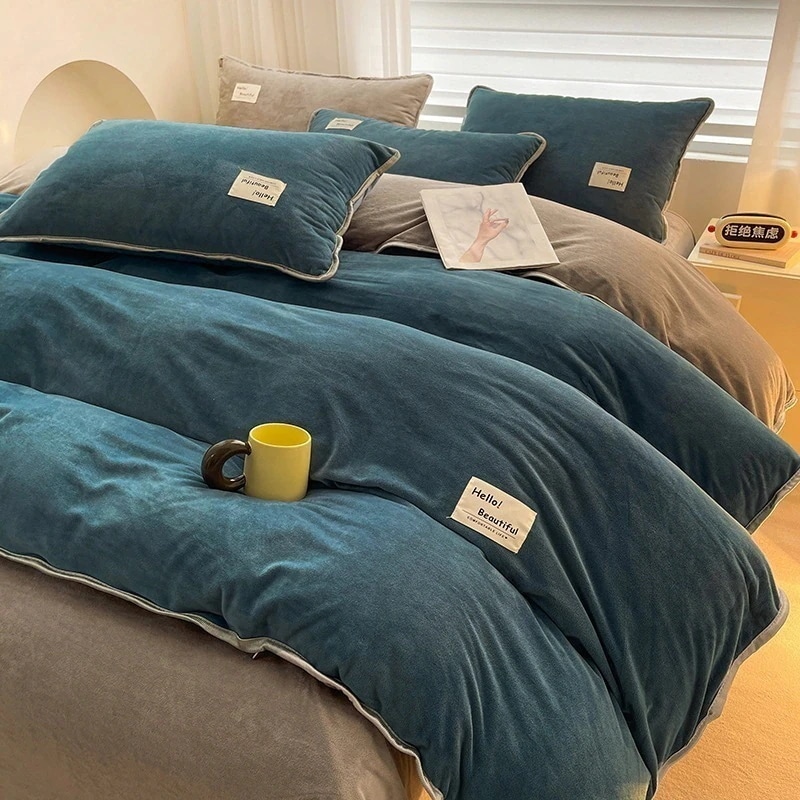 【急速出荷!】今の流行ソリッドカラープラスベルベットベッド4点セット学生寮用厚く暖かいシーツホームスタイルミルクベルベット3点セット