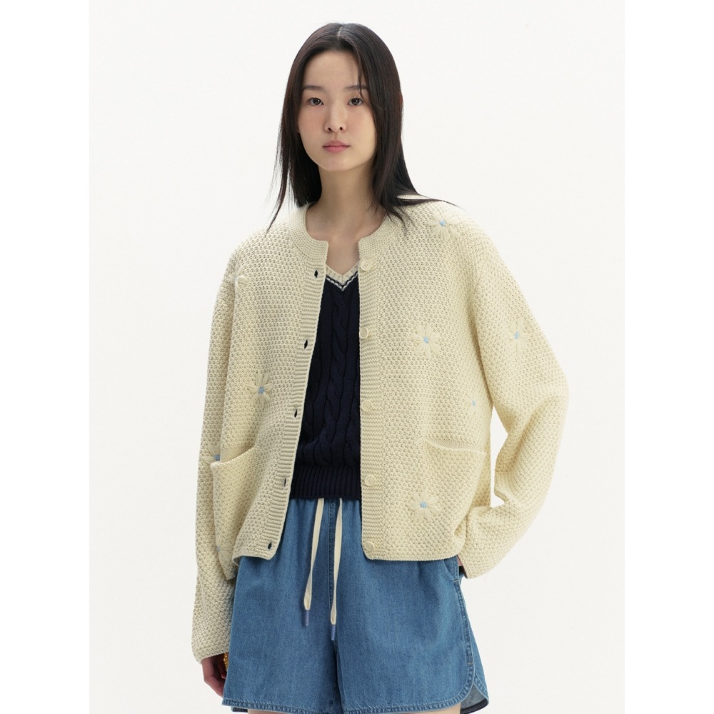 AND YOU ローズバッドフラワーニットカーディガン (アイボリーネイビー) 19,619円