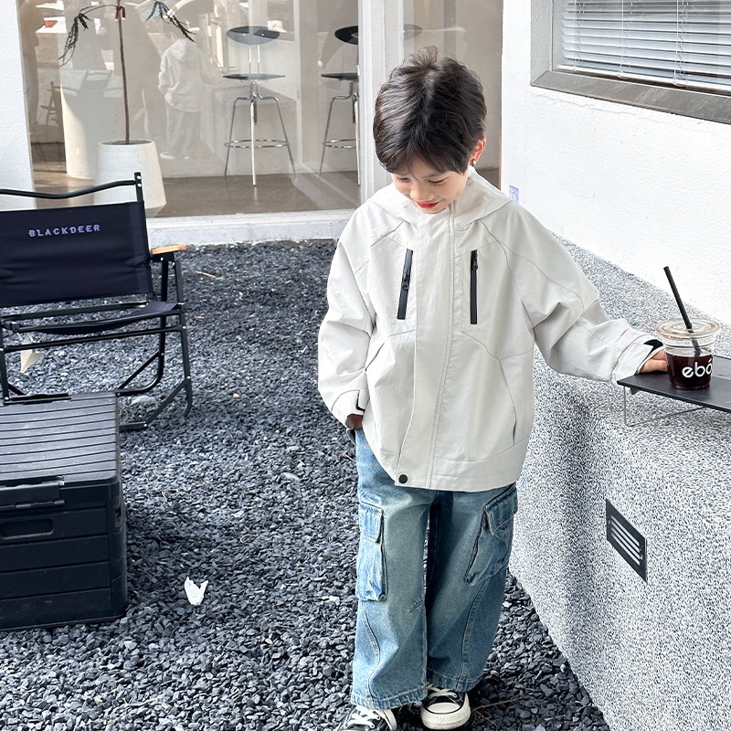 子供秋ジャケット男の子フード付きジャケット秋アウトドア防水スポーツトップス2024秋新スタイル
