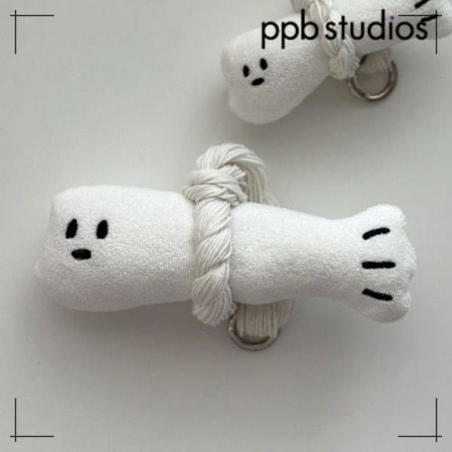 pppstudio 厄除けスケトウダラ キーホルダー good luck fish_ white 韓国雑貨 可愛い インテリア