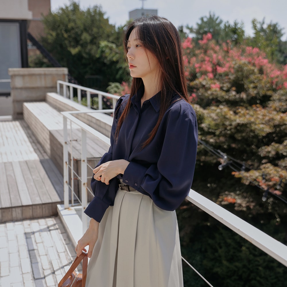 44-99フリット隠しボタンシャーリングブラウス