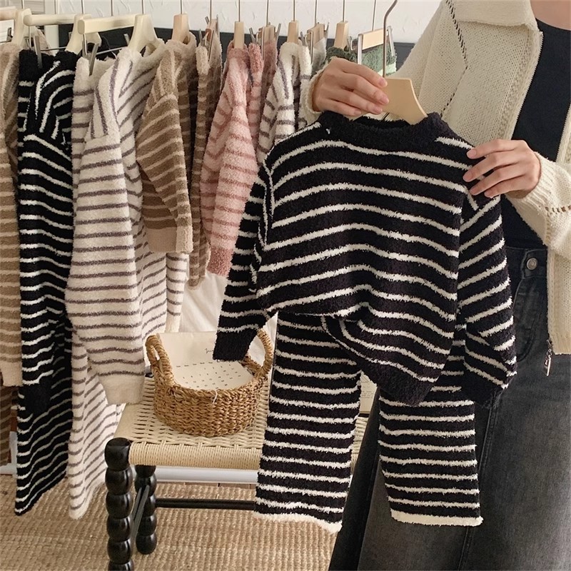 子供パジャマ 長袖 冬 秋冬 子供用 韓国風 シンプル ボーダー チェニール パジャマ セット 丸首 男女兼用 ふわふわ 暖かい 可愛い 外出用 保温 家庭用