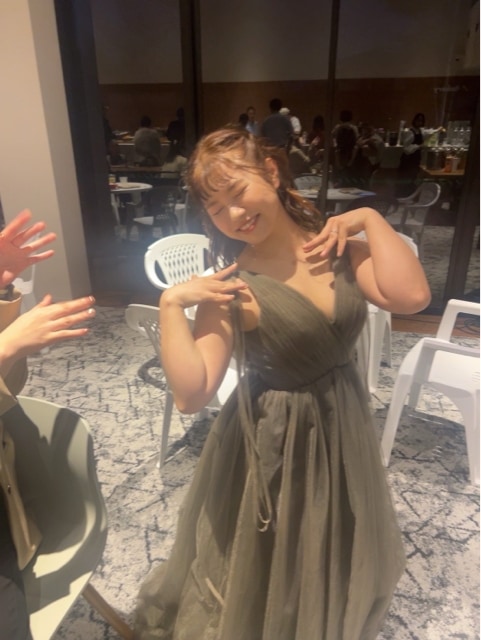 実例写真！パーティードレス グレー キャミソール リボン ファスナー 前撮り