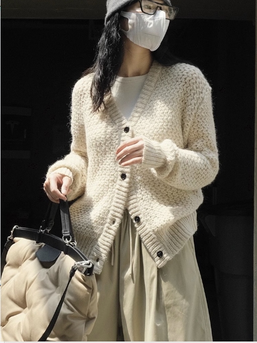 カーディガン カーデ トップス 羽織 セーター 袖あり 長袖 Vネック ニット 快適 着心地 かわいい 大人可愛い シンプル カジュアル おしゃれ お洒落 レトロ 大人女子 こなれ感 ラフ ラブリー