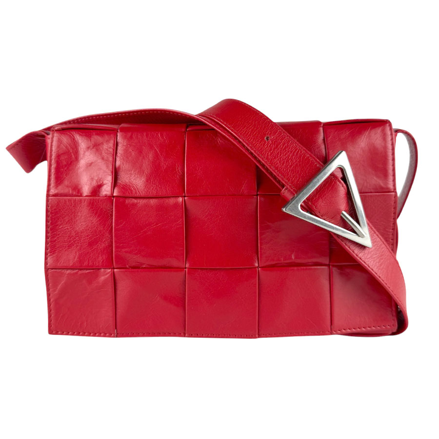 ボッテガヴェネタ BOTTEGAVENETA ショルダーバッグ カセット レザー レッド レディース z9316