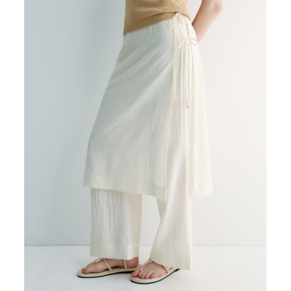 SUARE WOMENS (レディース) シアースリットパンツアイボリー