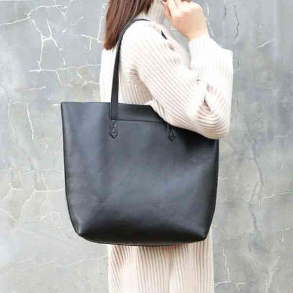 トートバッグ レディース 大きめ ショルダーバッグ 本革 ゴルフ 秋 布 ミニトート 革 小さめ ファスナー かばん ナイロン 本革 軽量 おしゃれ 黒 キャンバス 肩掛け A4 2WAY レザー革